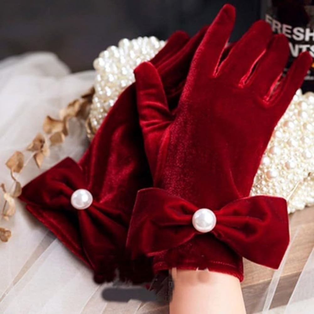 Vintage Fashion Photographers - Vintage Wedding Bridal Gloves Hepburn Velvet
