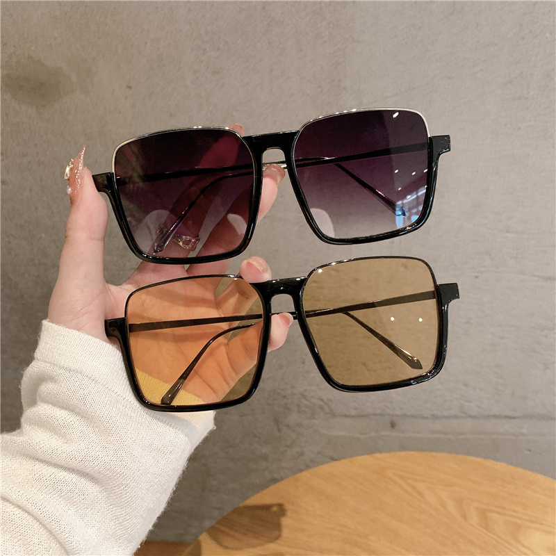 2021 New Vintage Fashion Sungl - Vintage Fashion Photographers 评论和价格