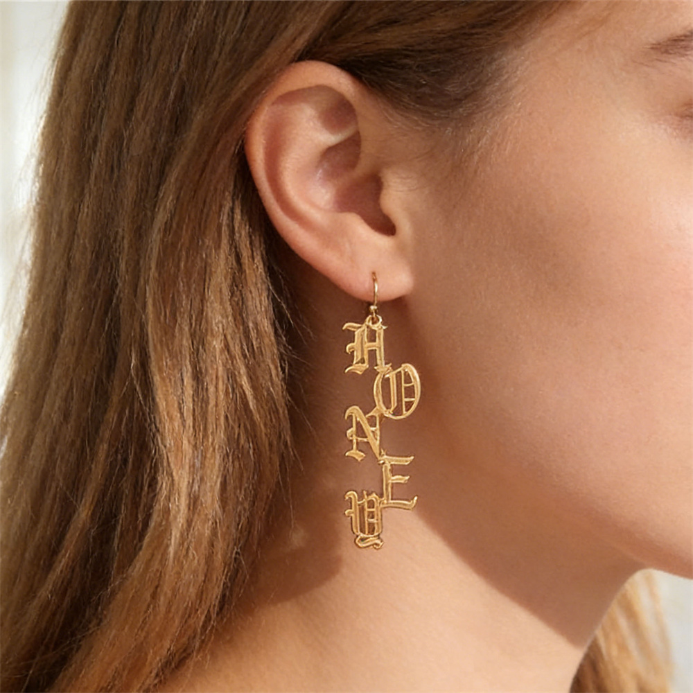Super Unique Gold Color Gold E - Vintage Fashion Font 评论和价格